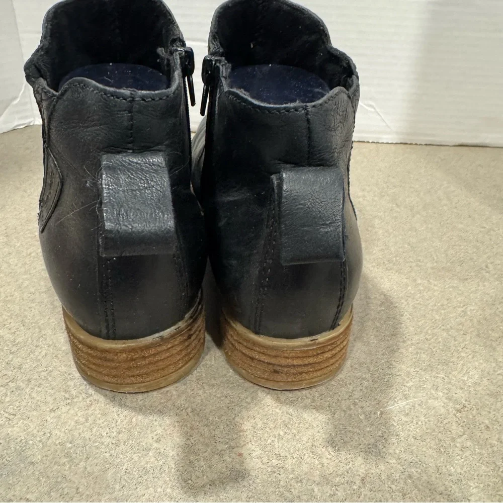 Josef Seibel Sienna 45 Women’s Chelsea Black Leather Ankle Booties 40 (US 9-9.5)